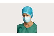 Arzt trägt BARRIER OP-Maske